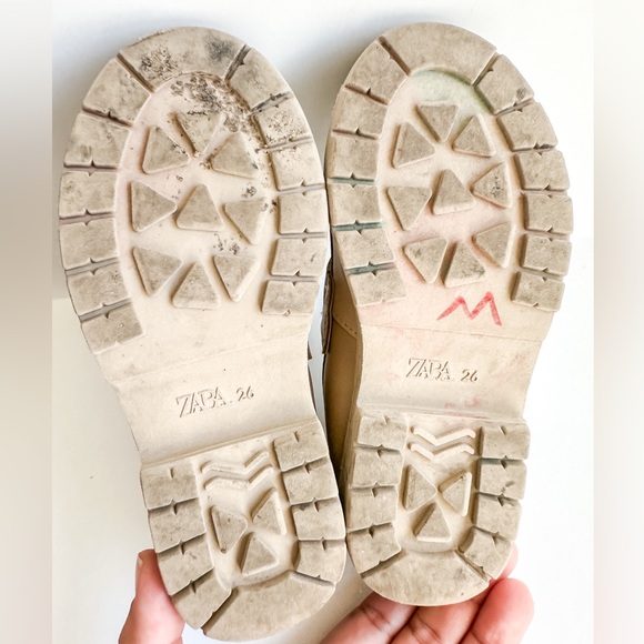 Zara Girls Tan Penny Loafers / Size 26 - Picture 6 of 6